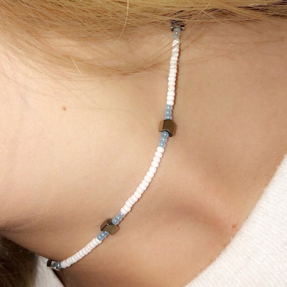 Choker - Picture 3 of 3